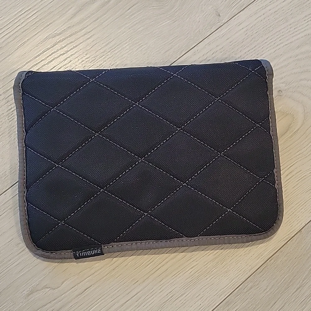 Timbuk2 case